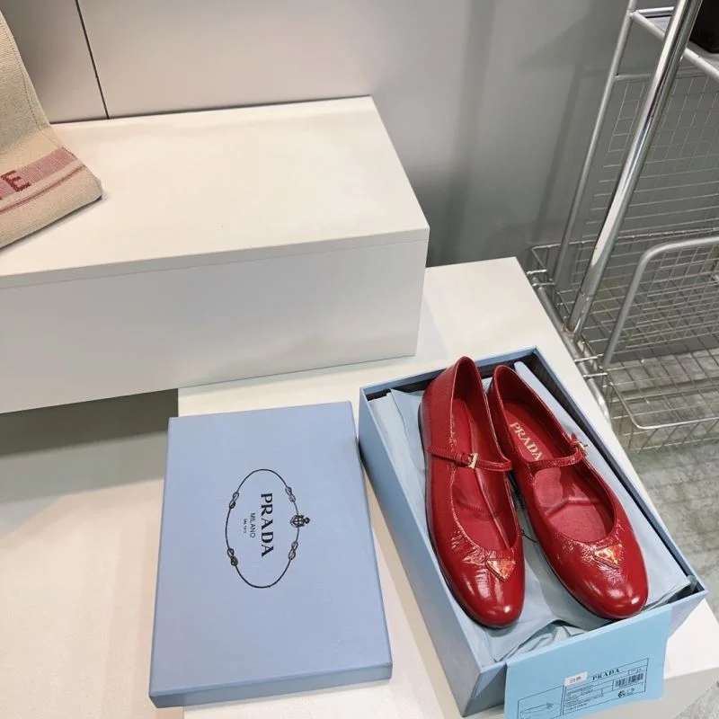Prada Flat Shoes FashionForward 34868
