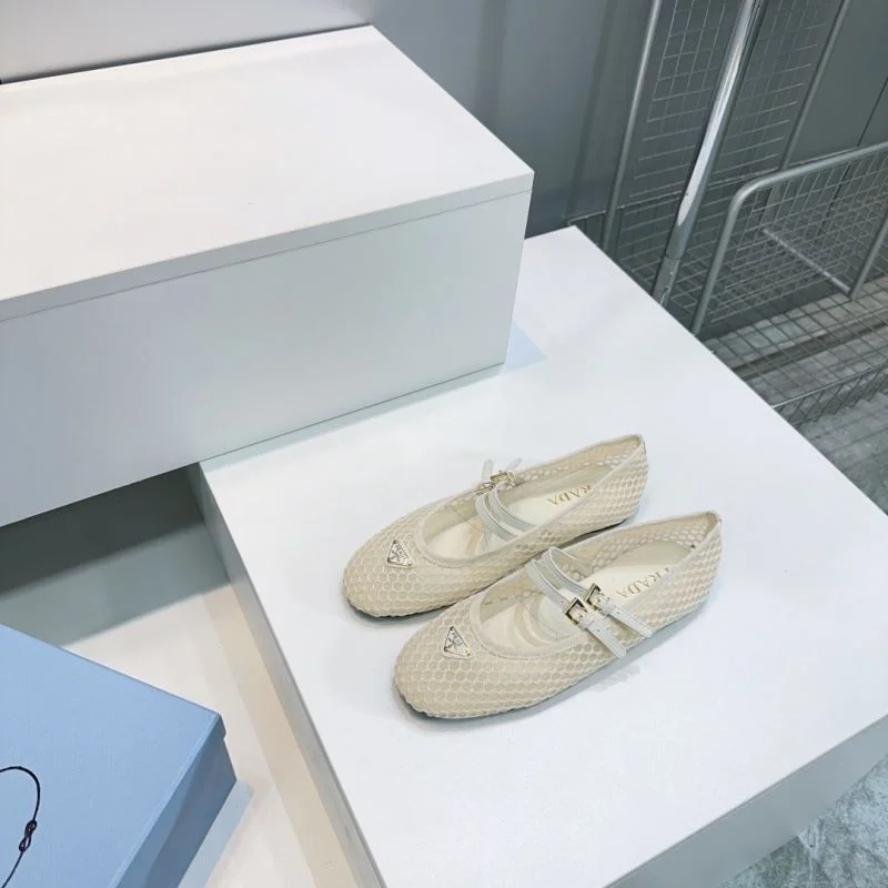 Prada Flat Shoes WaterResistant 34865