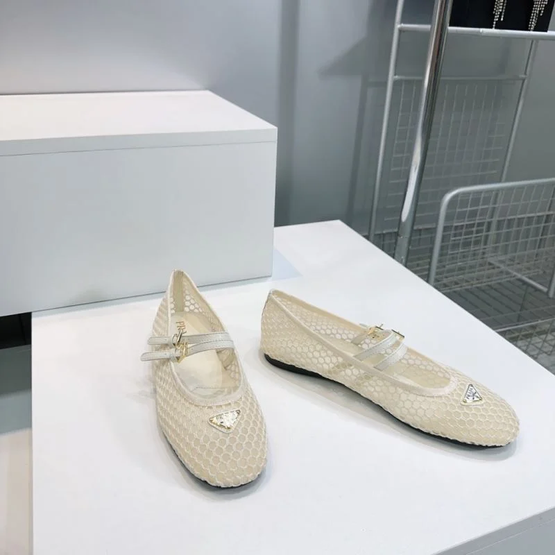 Prada Flat Shoes WaterResistant 34865