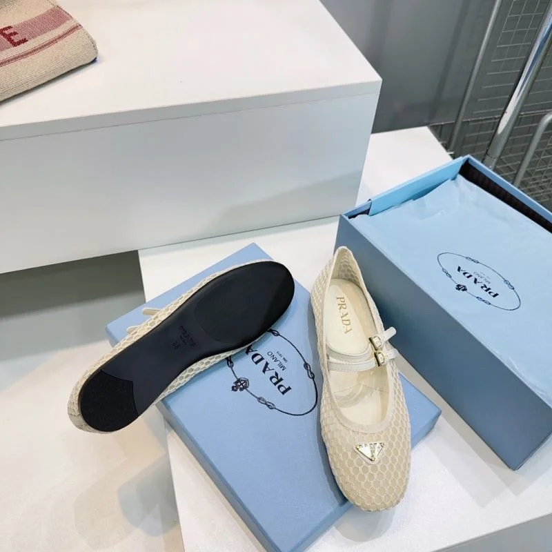 Prada Flat Shoes WaterResistant 34865