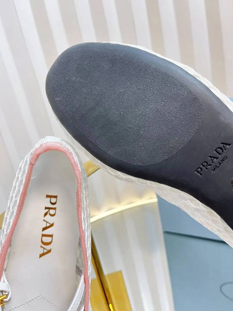 Sleek Prada Flat Shoes 34871