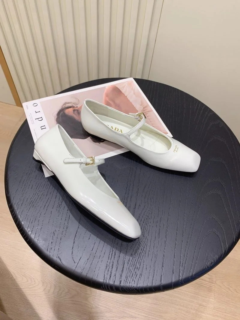 Prada Flat Shoes Comfortable 34257