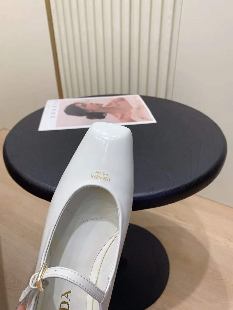 Prada Flat Shoes Comfortable 34257