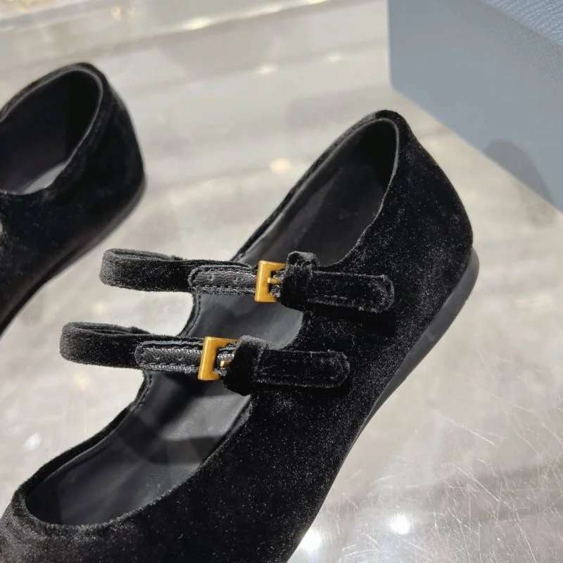 Prada Flat Shoes Practical 34243
