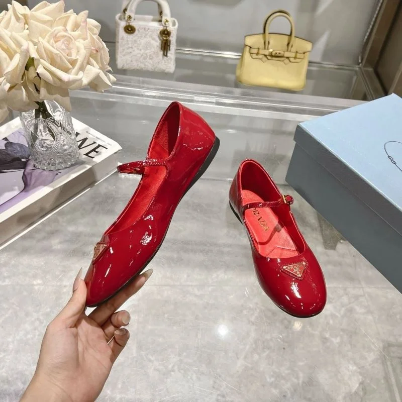 Compact Prada Flat Shoes 34239