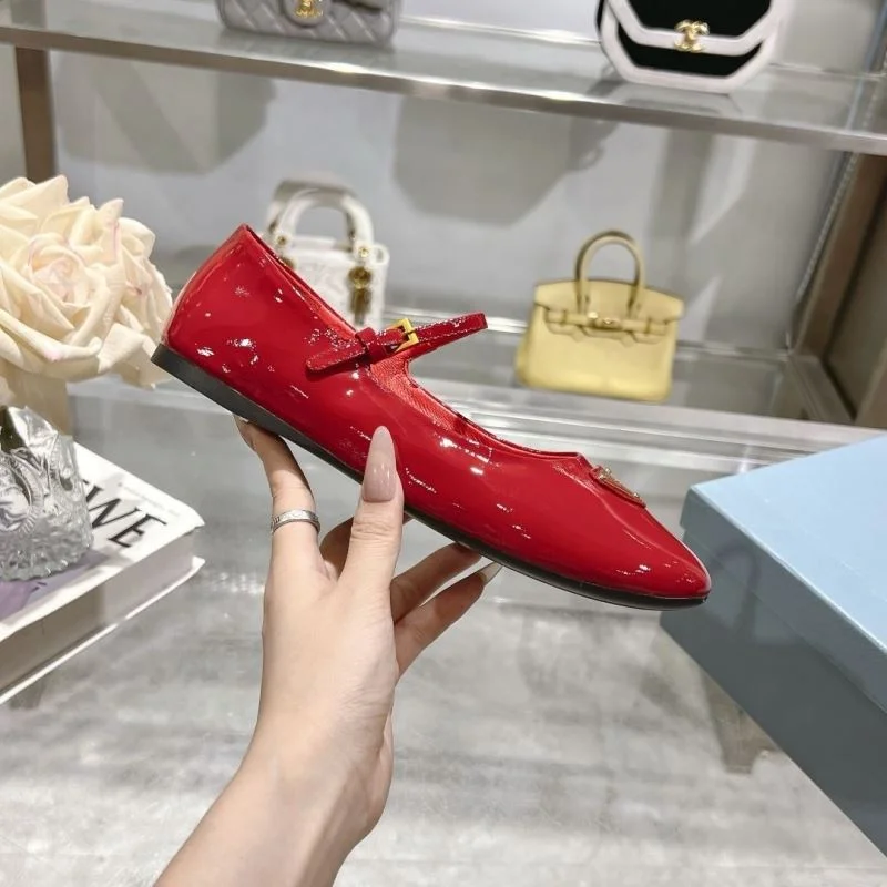 Compact Prada Flat Shoes 34239