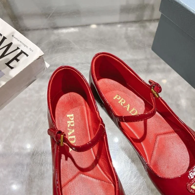 Compact Prada Flat Shoes 34239