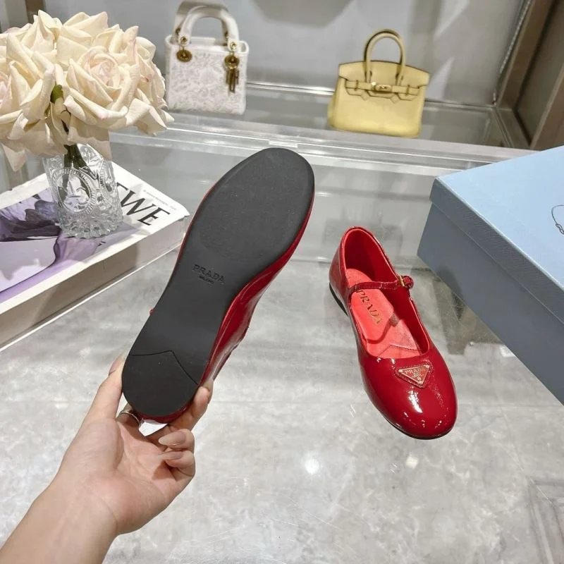 Compact Prada Flat Shoes 34239