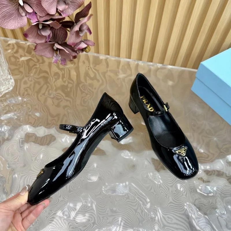 Prada Heeled Shoes Casual 35193