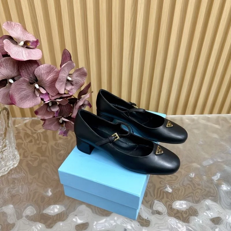 WrinkleFree Prada Heeled Shoes 35178