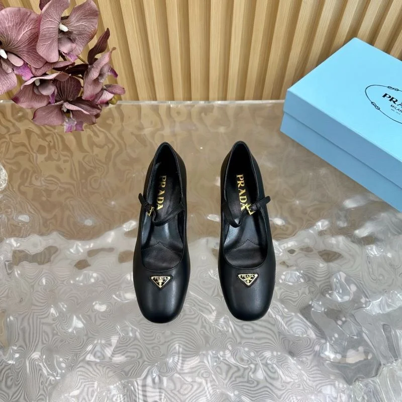 WrinkleFree Prada Heeled Shoes 35178