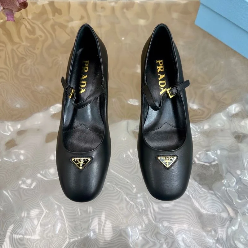 WrinkleFree Prada Heeled Shoes 35178