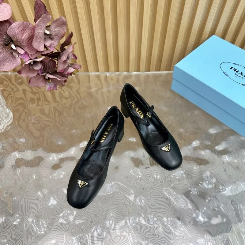 WrinkleFree Prada Heeled Shoes 35178