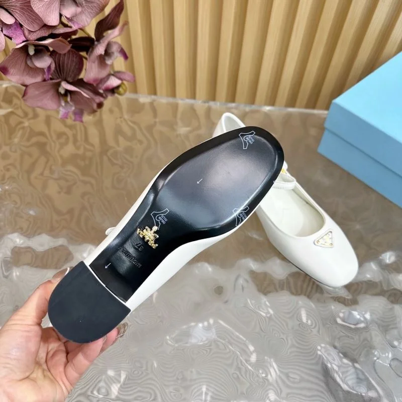 OdorResistant Prada Heeled Shoes 35177