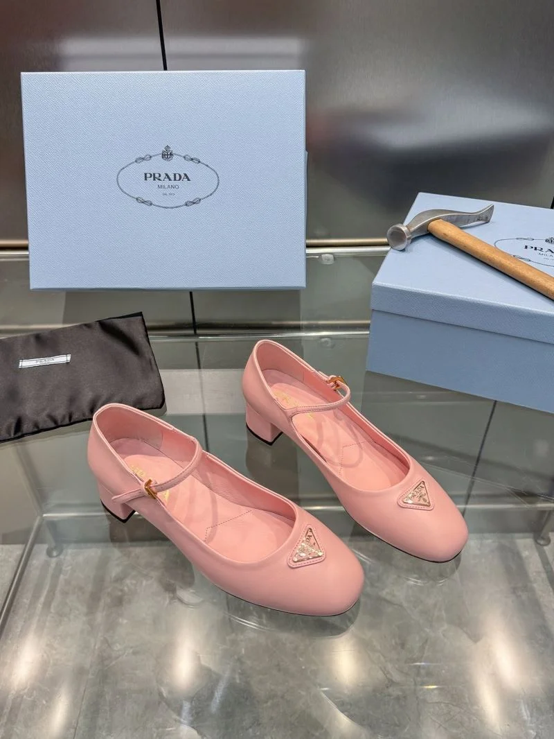 WaterResistant Prada Heeled Shoes 35153