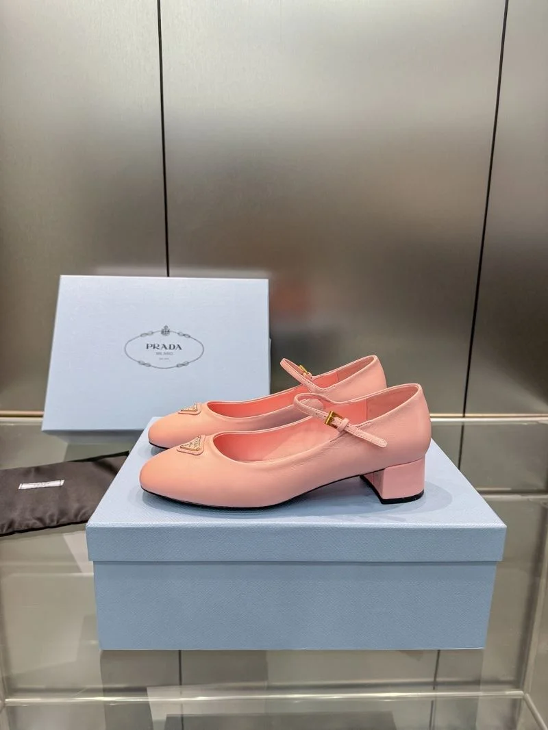 WaterResistant Prada Heeled Shoes 35153