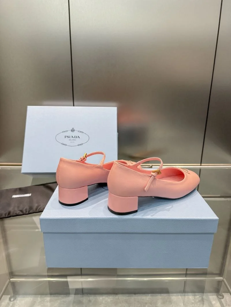 WaterResistant Prada Heeled Shoes 35153