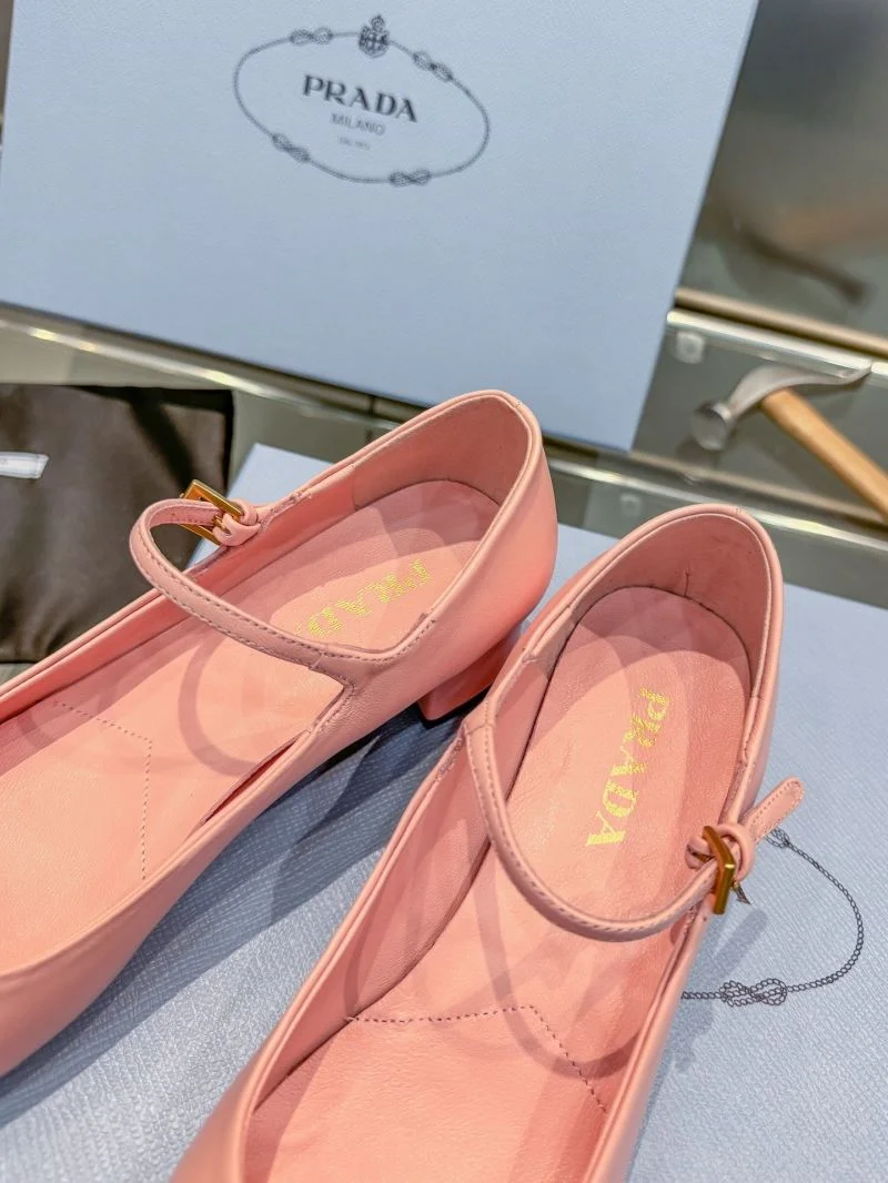 WaterResistant Prada Heeled Shoes 35153