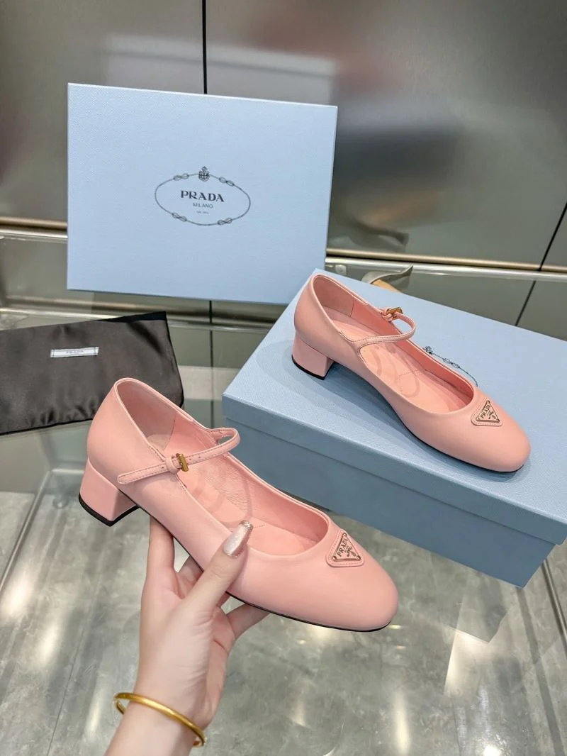 WaterResistant Prada Heeled Shoes 35153