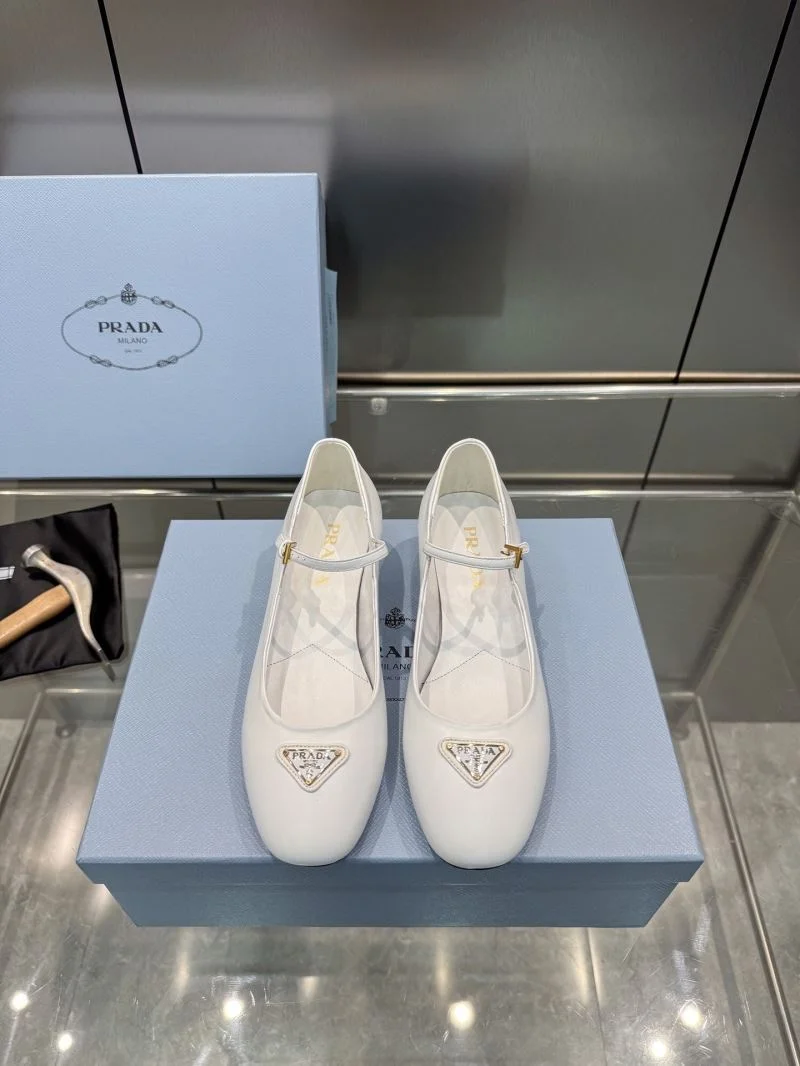 Prada Heeled Shoes NewStyle 35165