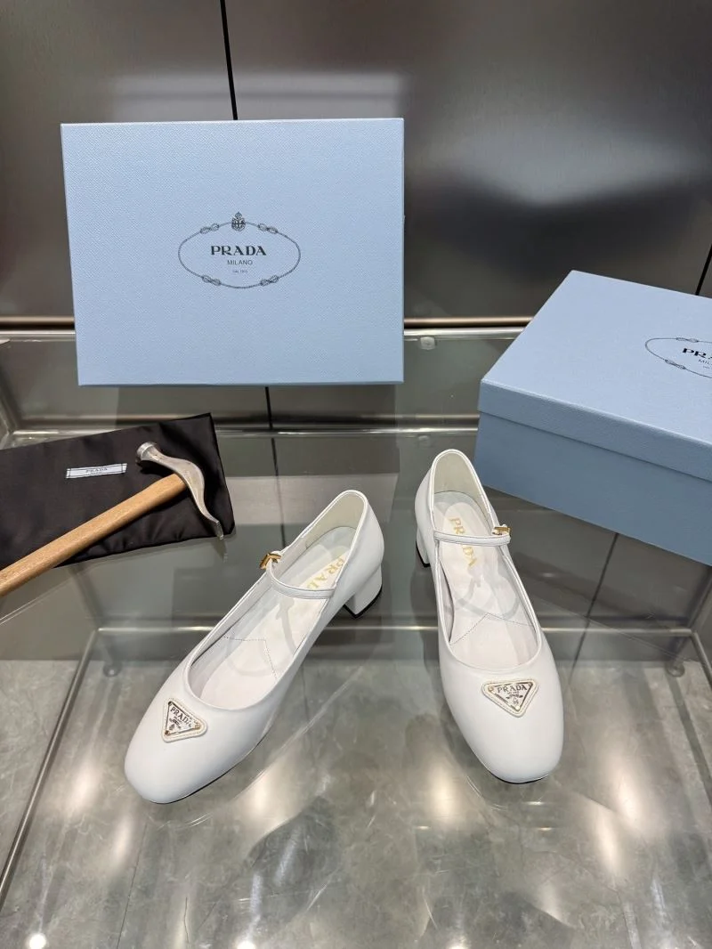 Prada Heeled Shoes NewStyle 35165