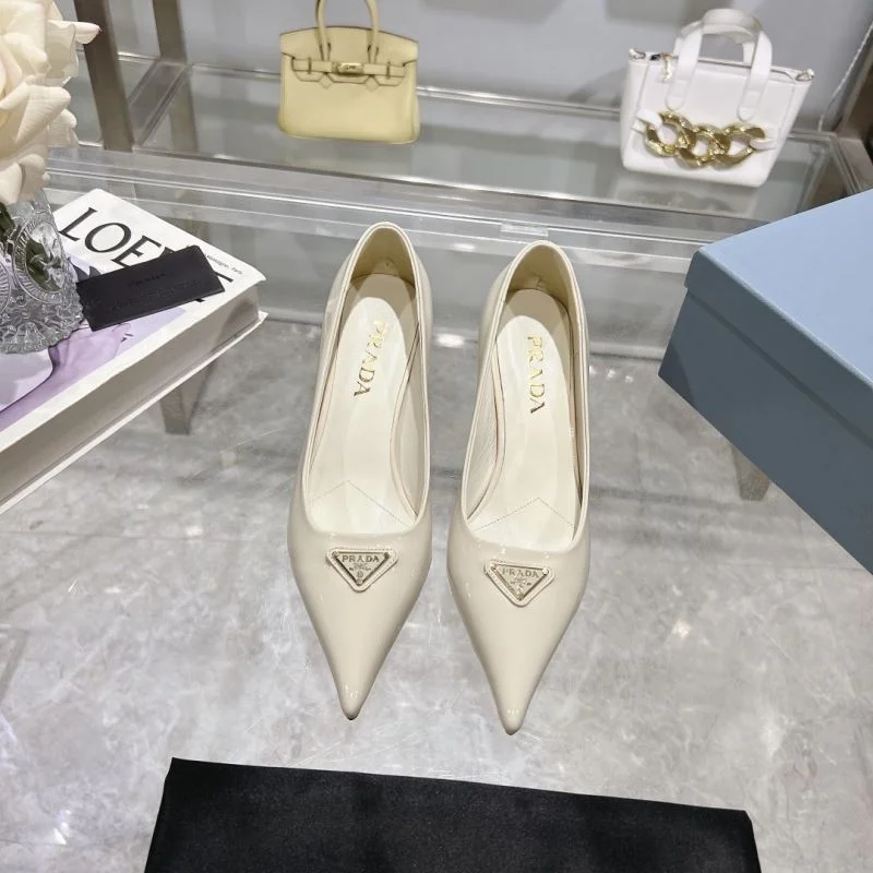 UrbanChic Prada Heeled Shoes 35152