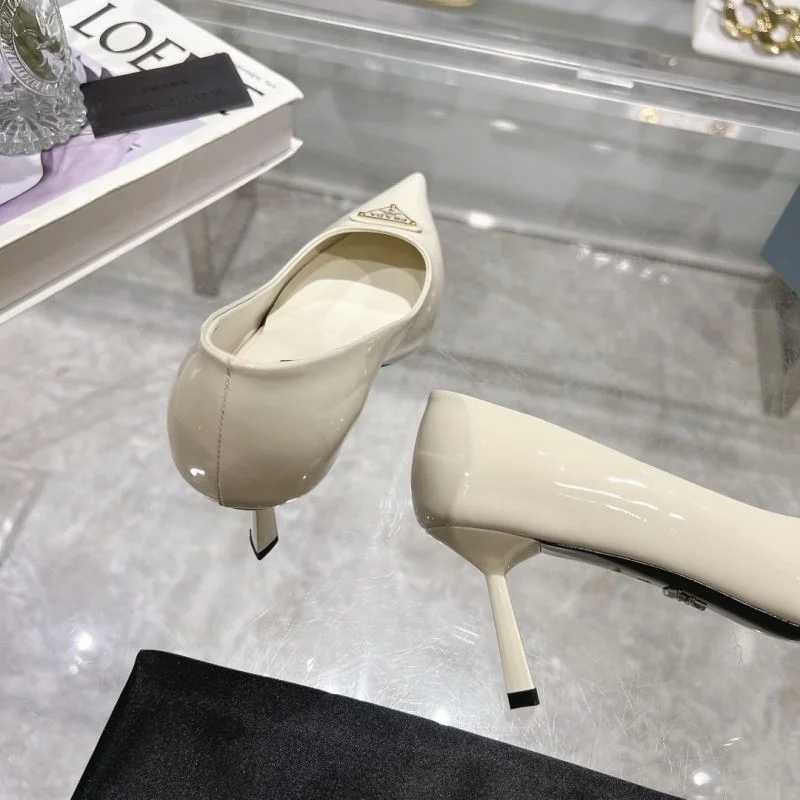 UrbanChic Prada Heeled Shoes 35152