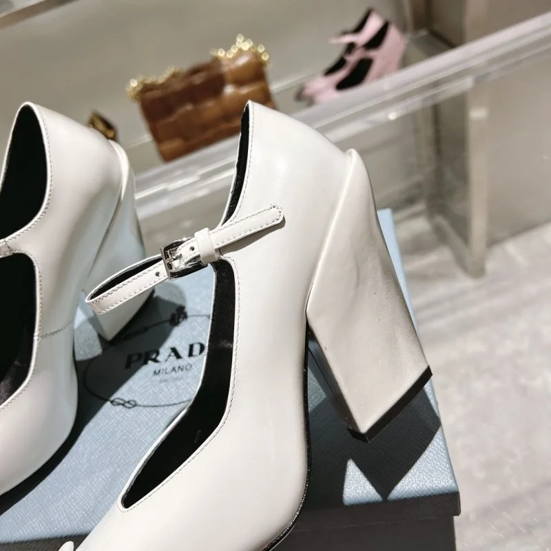 Breathable Prada Heeled Shoes 35157