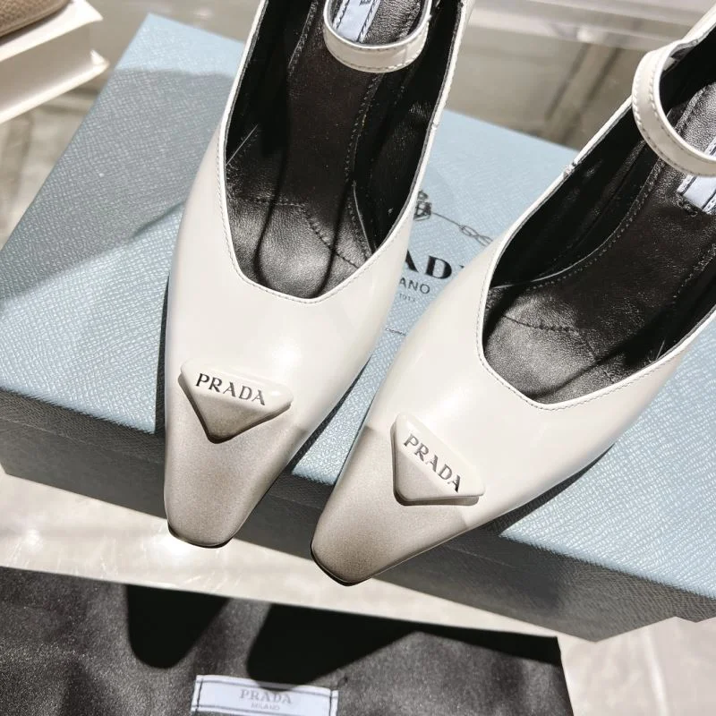 Breathable Prada Heeled Shoes 35157