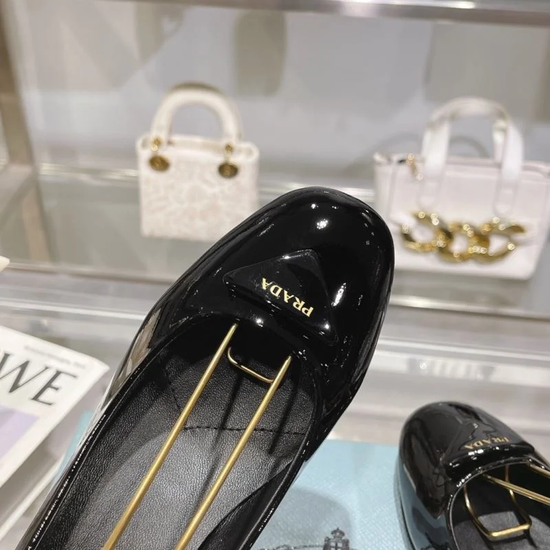 RelaxedFit Prada Heeled Shoes 35159