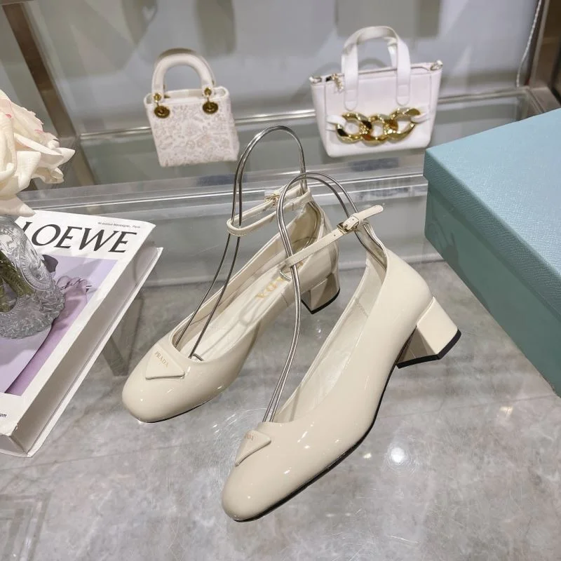 Versatile Prada Heeled Shoes 35163