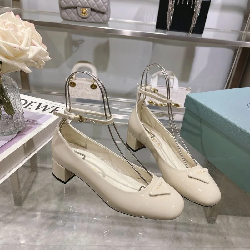 Versatile Prada Heeled Shoes 35163