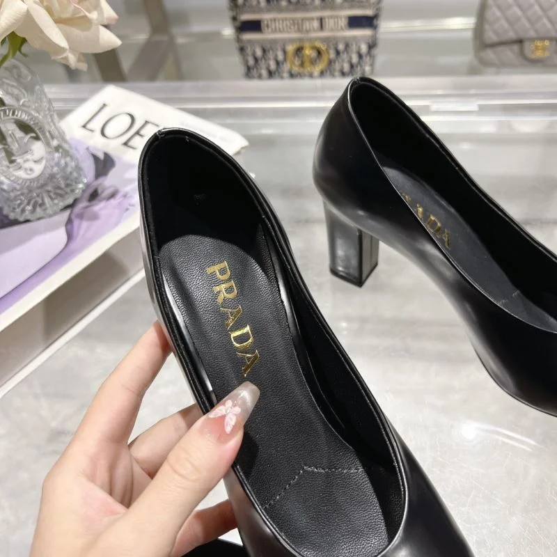 Prada Heeled Shoes Elegant 35144