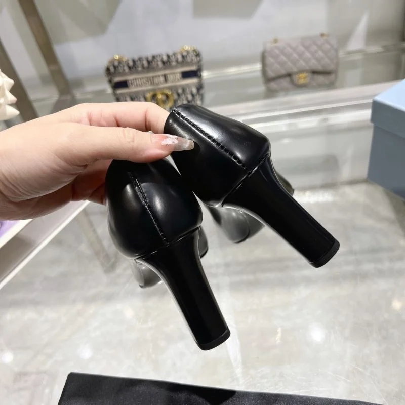Prada Heeled Shoes Elegant 35144