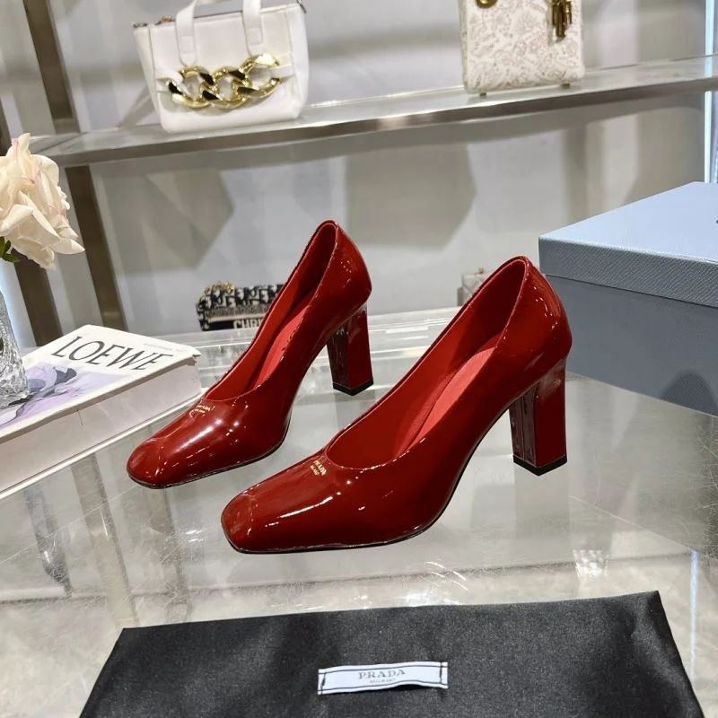 Versatile Prada Heeled Shoes 35154