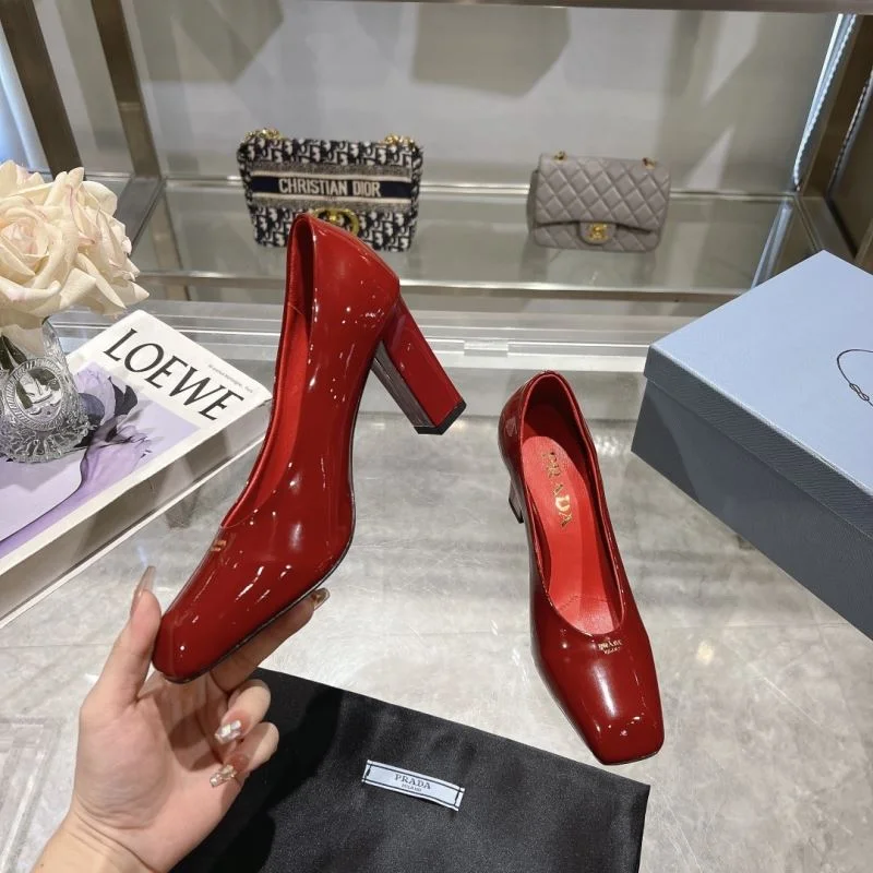Versatile Prada Heeled Shoes 35154
