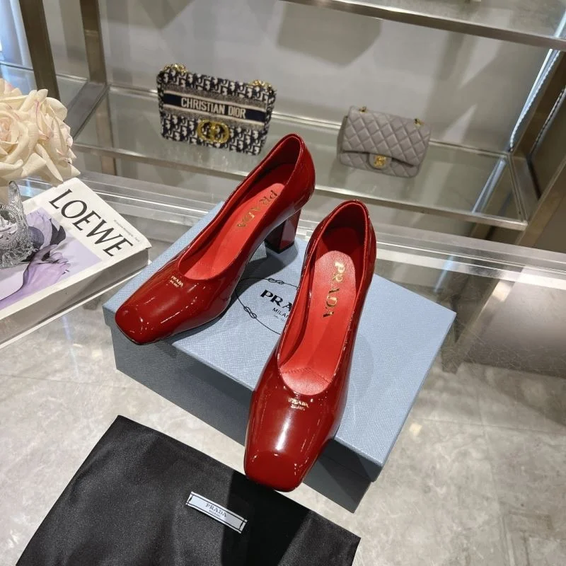 Versatile Prada Heeled Shoes 35154