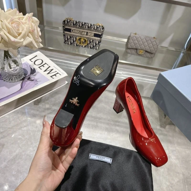 Versatile Prada Heeled Shoes 35154
