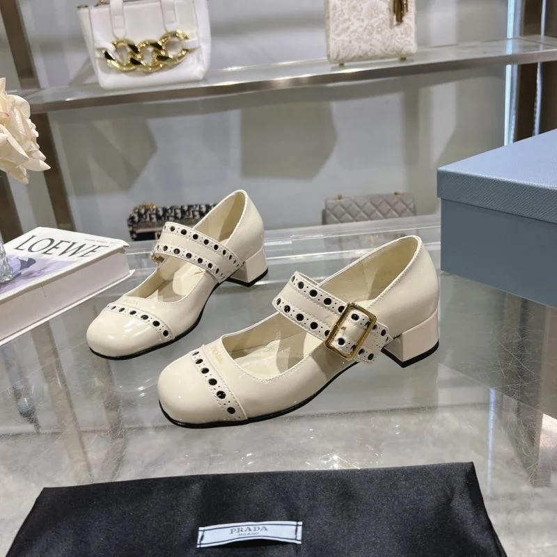 Durable Prada Heeled Shoes 35156
