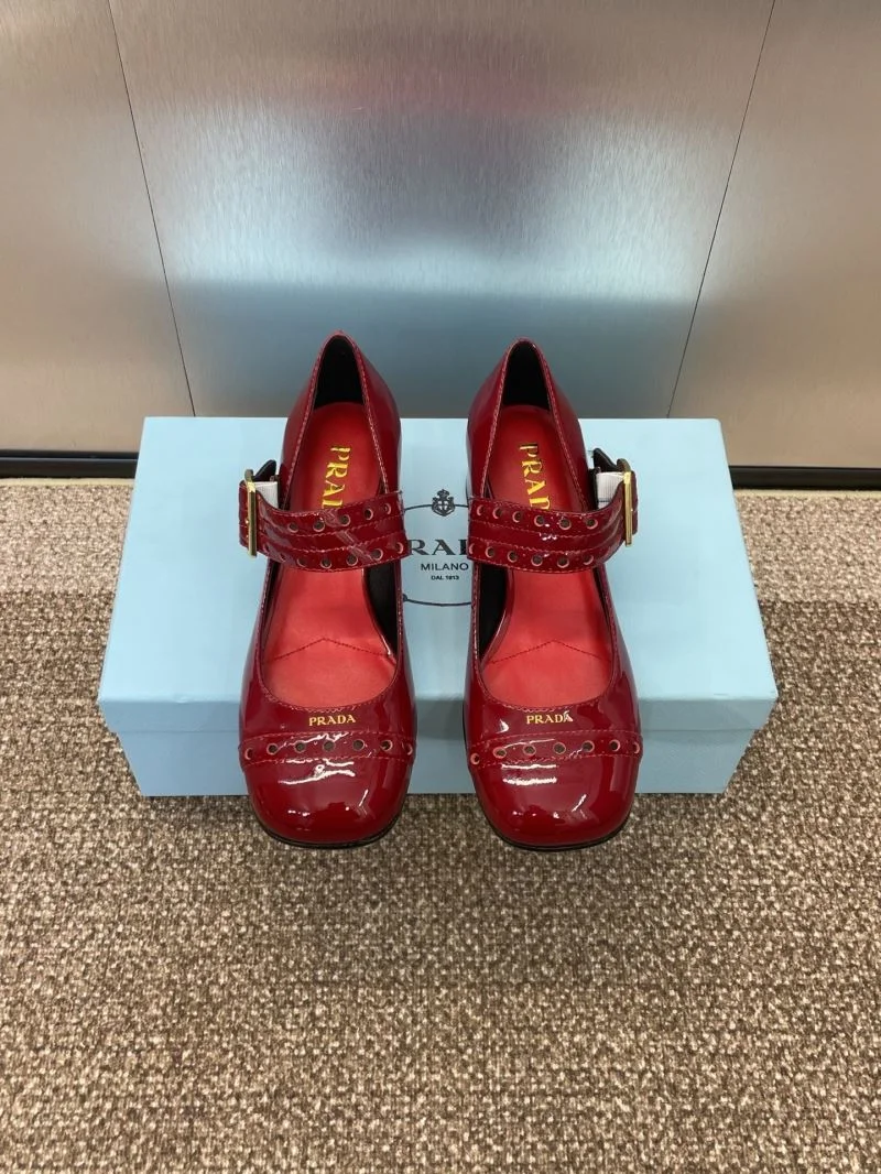 Effortless Prada Heeled Shoes 35147