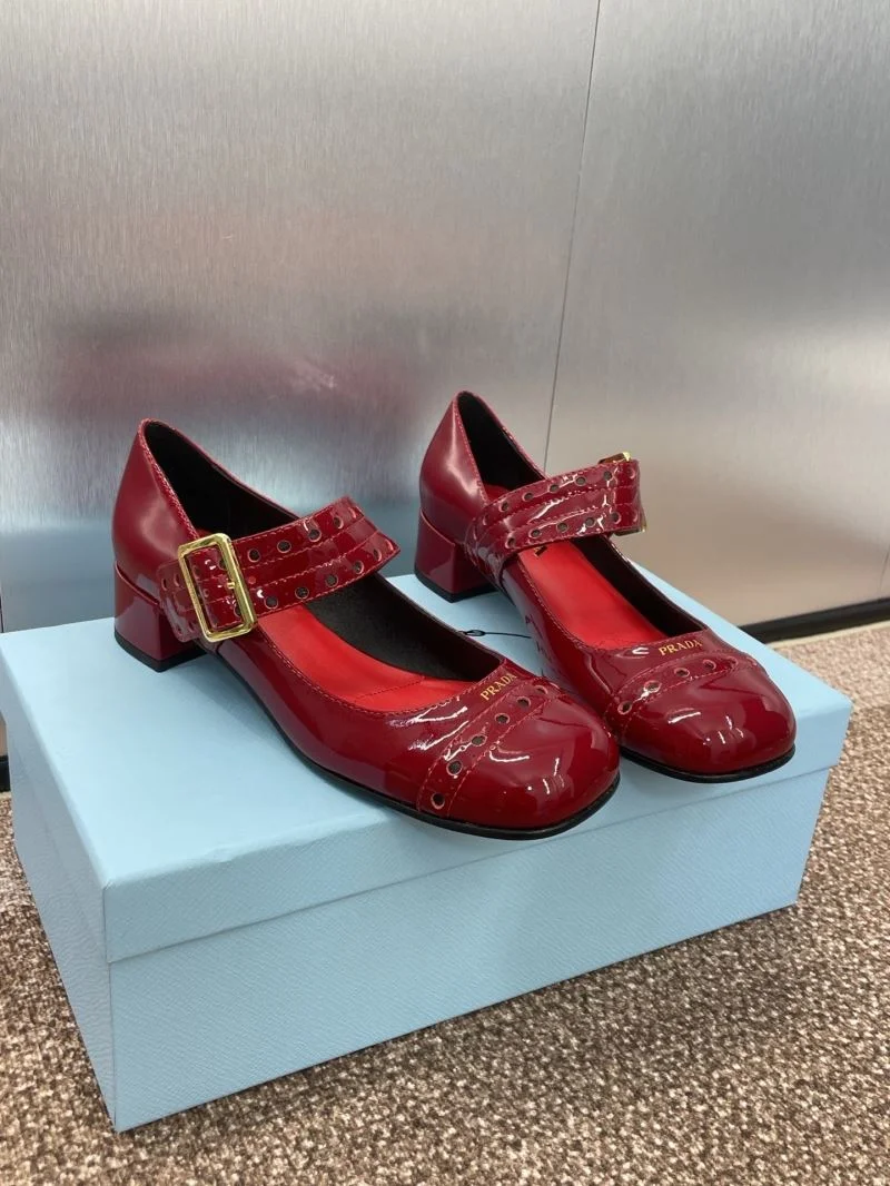Effortless Prada Heeled Shoes 35147