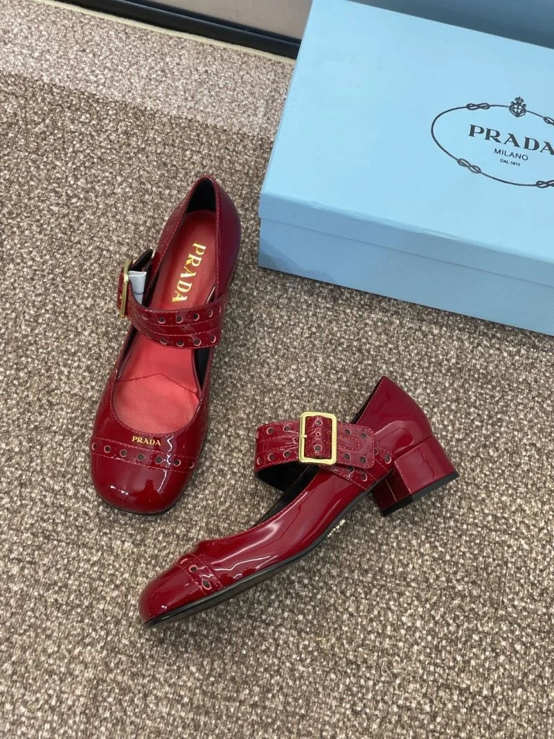 Effortless Prada Heeled Shoes 35147