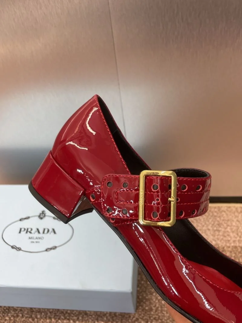Effortless Prada Heeled Shoes 35147