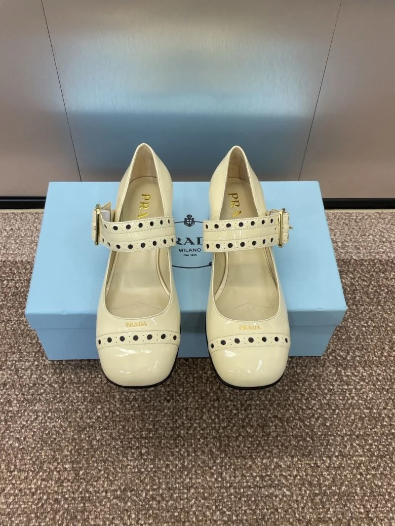 Prada Heeled Shoes Functional 35146