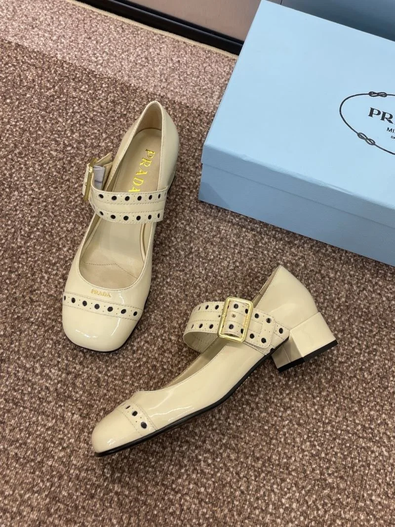 Prada Heeled Shoes Functional 35146