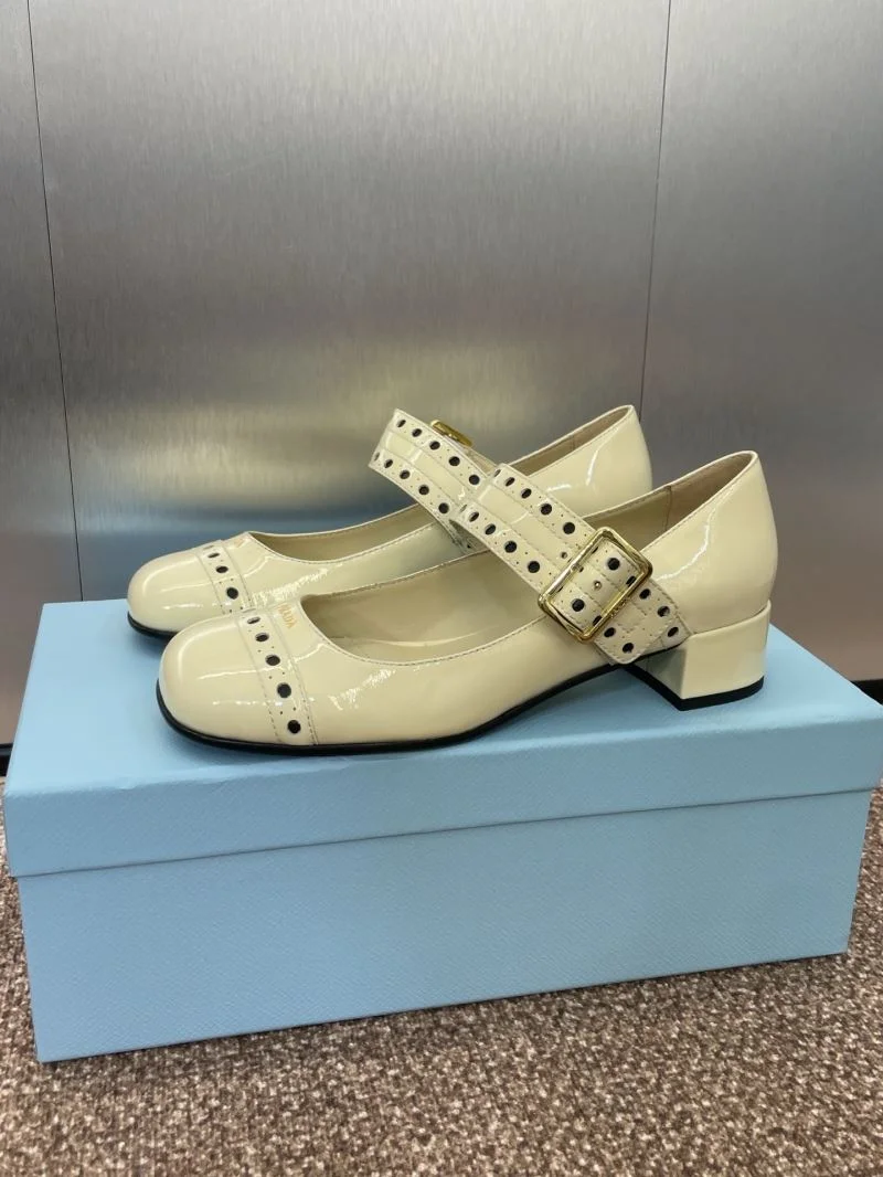 Prada Heeled Shoes Functional 35146