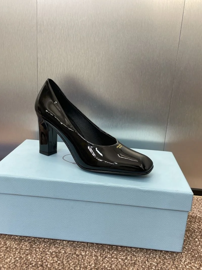 UrbanChic Prada Heeled Shoes 35142