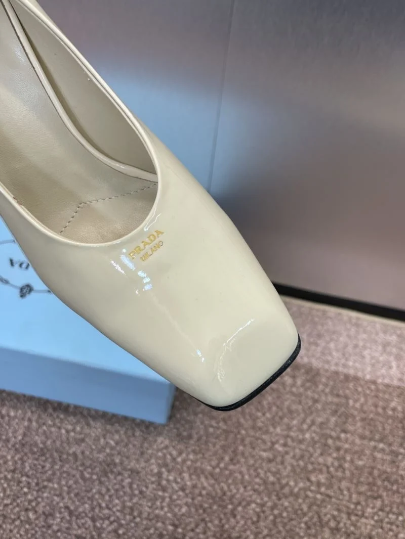 EasyCare Prada Heeled Shoes 35140
