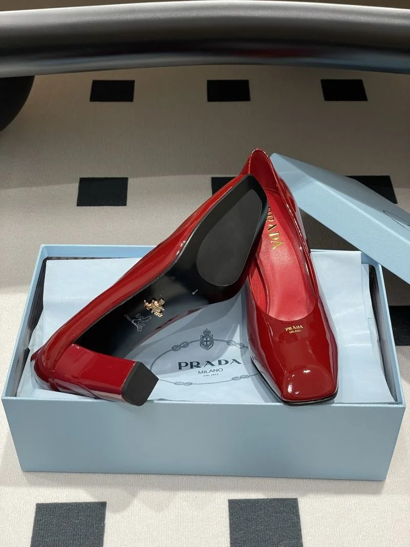 Prada Heeled Shoes Flexible 34886