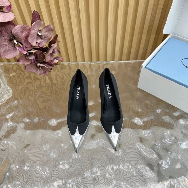 Minimalist Prada Heeled Shoes 34855